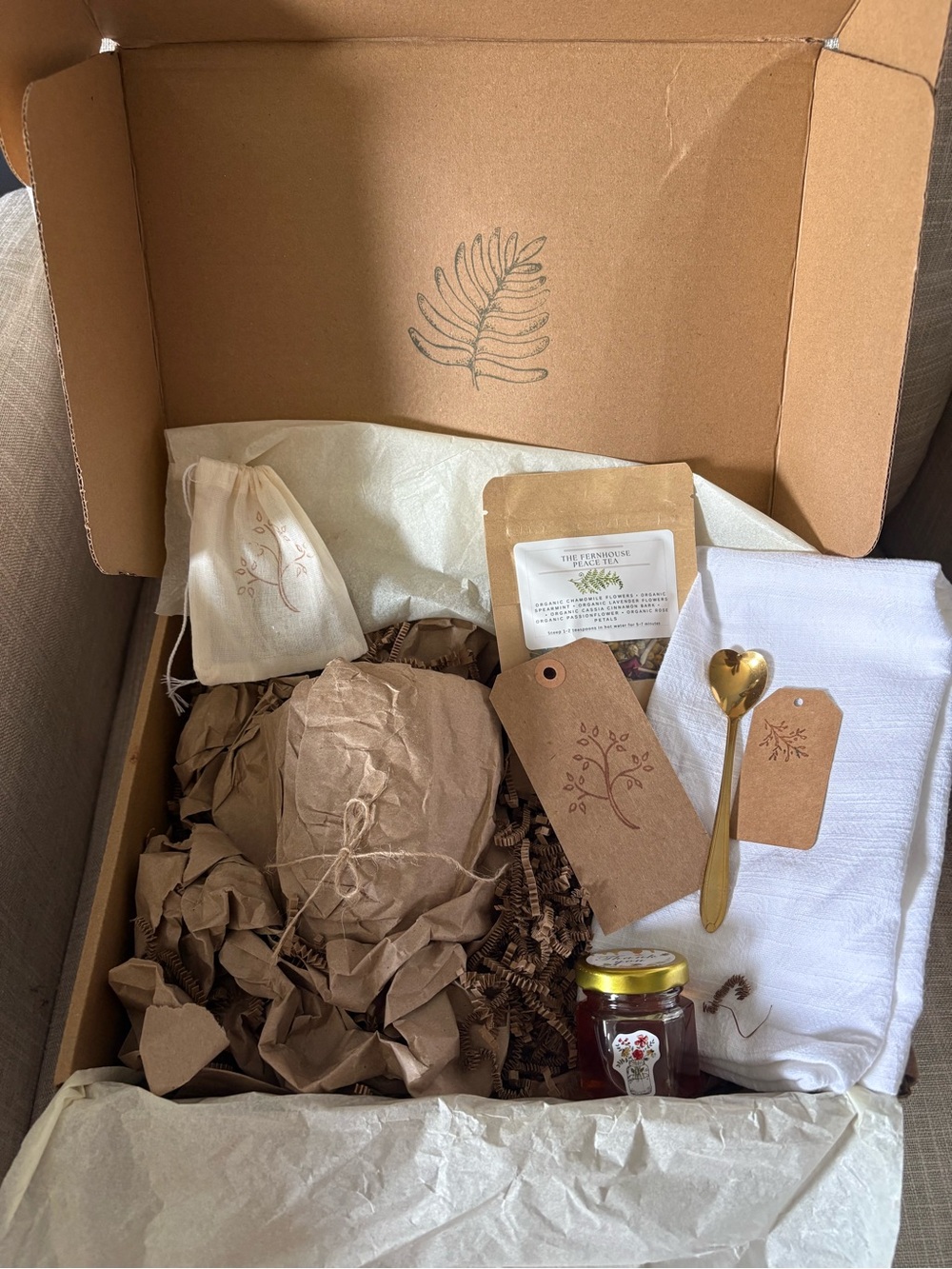 Cozy tea gift box| vintage cup + loose leaf tea| self care bundle